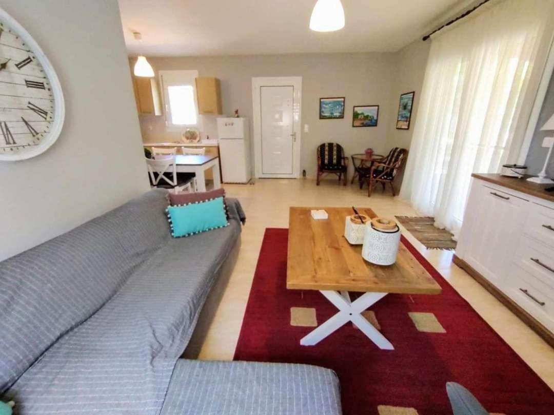 Kerasies Home Karianí Екстериор снимка
